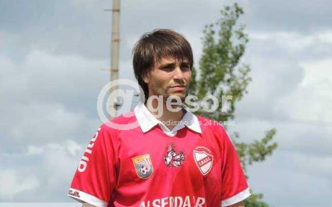 El delantero Emiliano De León no pudo debutar en la Copa de clubes de la Organización de Fútbol del Interior.