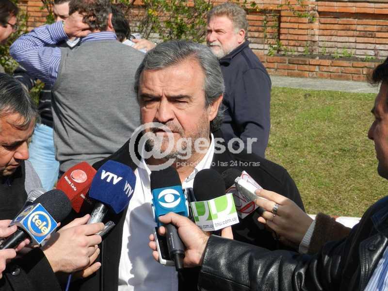 Jorge Larrañaga indicó que Alianza Nacional estará resolviendo su lista al Senado en agosto, “no antes”; y que el Partido Nacional comenzará la campaña electoral “por las localidades más pequeñas”.