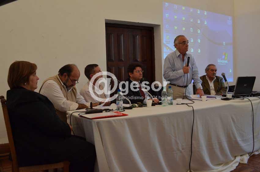 En taller se debatió por parte de panelistas la relación de los agrotóxicos o agroquímicos según el punto de vista de los que hablaron, en el medioambiente