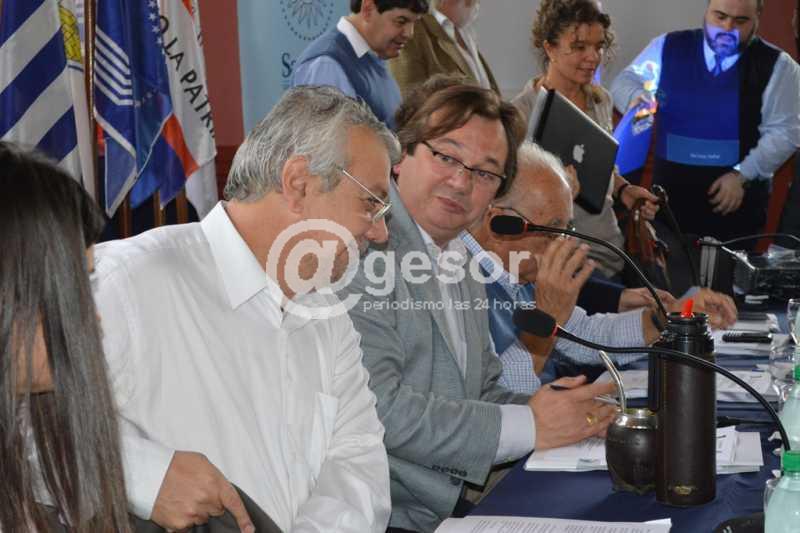 Planes y recursos para caminería, educación, planteos de la Federación Rural y nuevos sistemas de fiscalización y documentos vinculados al sistema de tránsito, fueron algunos de los temas analizados por el Congreso de Intendentes.