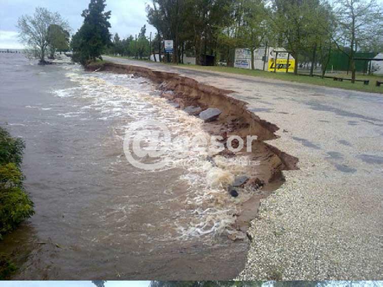 Especialmente en la zona Oeste del departamento, la sudestada causó destrozos importantes.