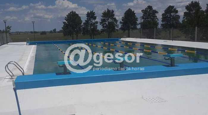 Las condiciones del tiempo han obligado a posponer el comienzo de la temporada de piscinas públicas en Soriano.