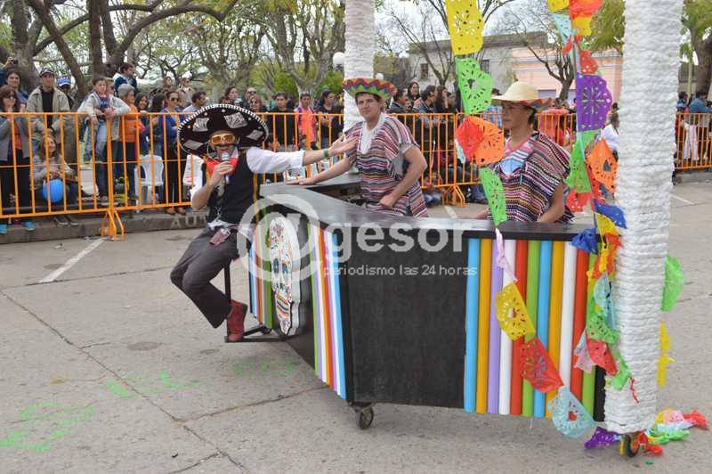AGESOR - La carroza 7 ¨Pizza Primavera¨ de los sextos unidos fue la  ganadora en la Fiesta de la Primavera doloreña