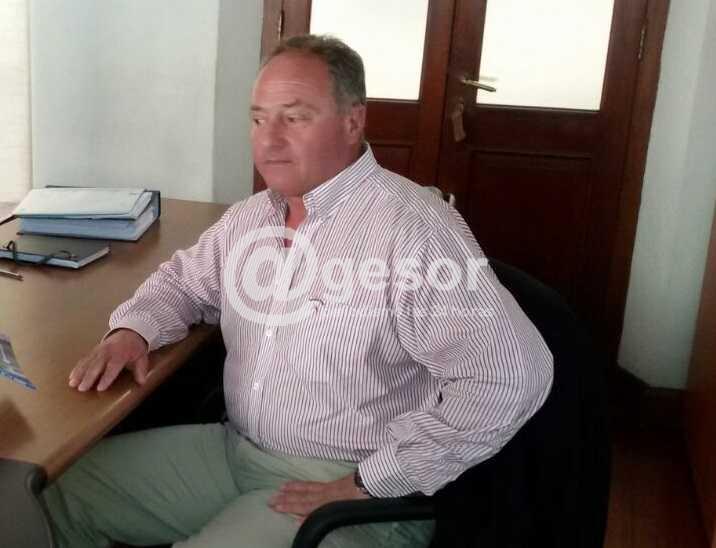 El Presidente del grupo, José Luis Gómez, explicó cómo funciona la comisión, el uso de los recursos que los vecinos aportan y las celebraciones puntuales