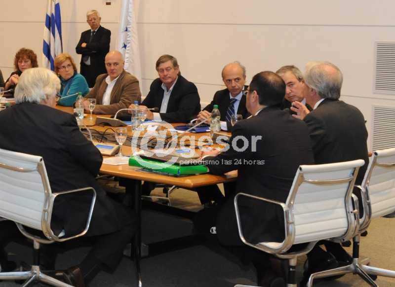 El Senador sorianense sostuvo que los dichos no fueron ¨oportunos¨ y que espera que no sean para quitar protagonismo a Larrañaga ante el llamado al Ministro de Economía