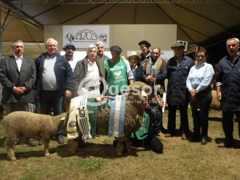 La cabaña de Jorge Rodríguez Britos y familia, y la empresa de Luis y Gustavo Aberastegui fueron triunfadores en una de las muestras más importantes de Brasil y a nivel internacional en general