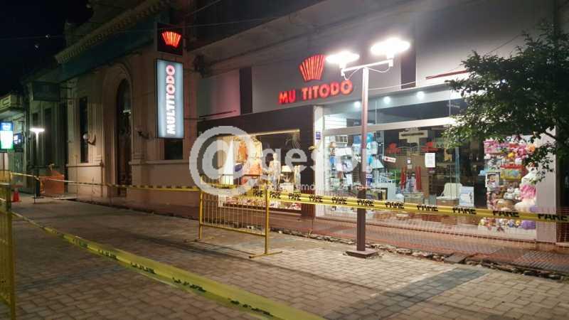 Durante estas noches se vienen realizando distintas pruebas con los nuevos sistemas de iluminación que se van a instalar en la semipeatonal del centro de Mercedes.