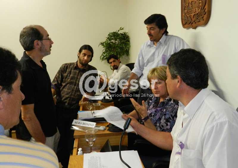 Bancada se reunió y estableció las condiciones para acompañar la firma de boleto de reserva para la venta del predio en Agraciada para construir complejo industrial aceitero