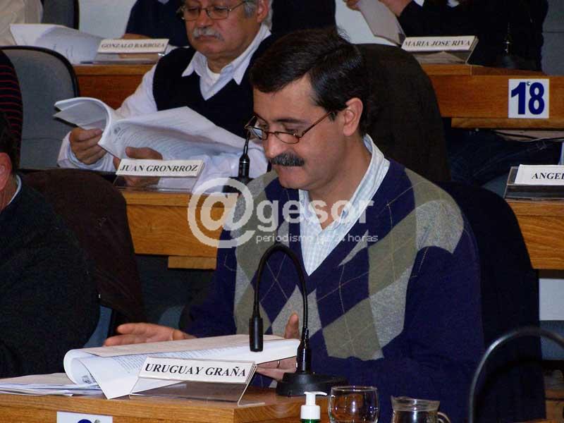 A casi dos años y medio que el edil Uruguay Graña planteara la necesidad que el MSP iniciara vacunación contra el Virus del Papiloma Humano, que fuera recogido por autoridades partidarias nacionales y se generara polémica pública con el gobier