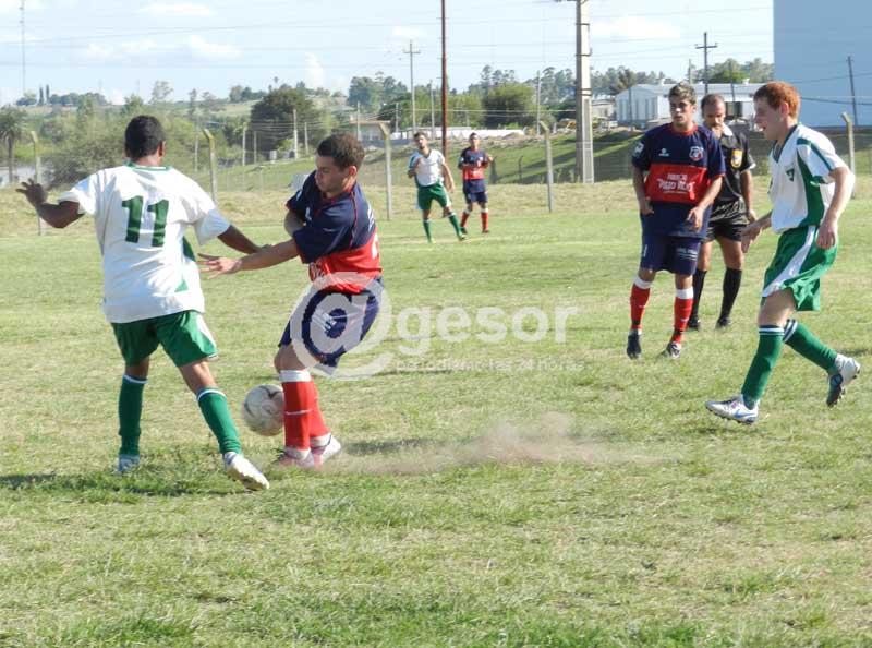 Los romanos derrotaron a Unión por la mínima diferencia en el inicio del fútbol de ascenso