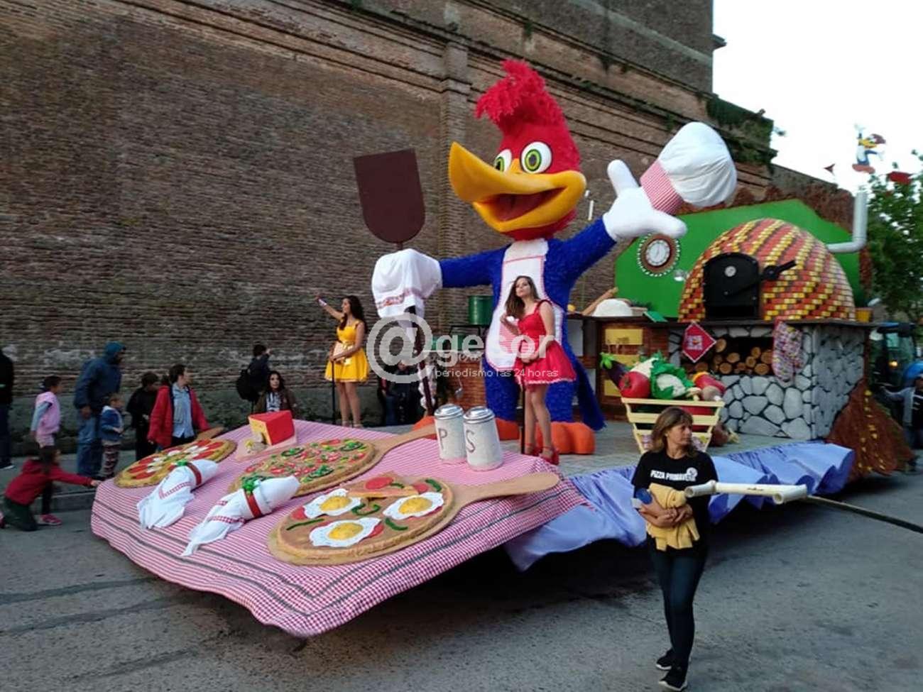 AGESOR - La carroza 7 ¨Pizza Primavera¨ de los sextos unidos fue la  ganadora en la Fiesta de la Primavera doloreña