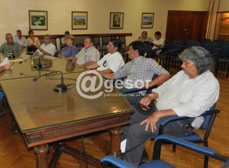 Ediles frenteamplistas y colorados procuran que con la apelación ante Diputados, se pueda reglamentar la ley y se aclare si el derecho de iniciativa de los vecinos debe requerir también de la venia del intendente