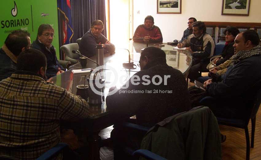 Luego de algunos meses con diálogo cortado por declaraciones públicas de integrantes de Mesa Regional de FUCVAM se reunió la dirigencia nacional de ésta y autoridades de la comuna.