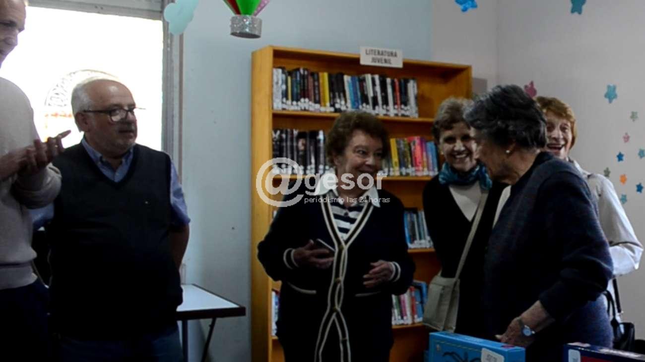 Se quejó Hebe Castro de Rosales, destacando el trabajo honorario que realiza la Comisión de Amigos de la Biblioteca “Eusebio Giménez” en fomento de la cultura.