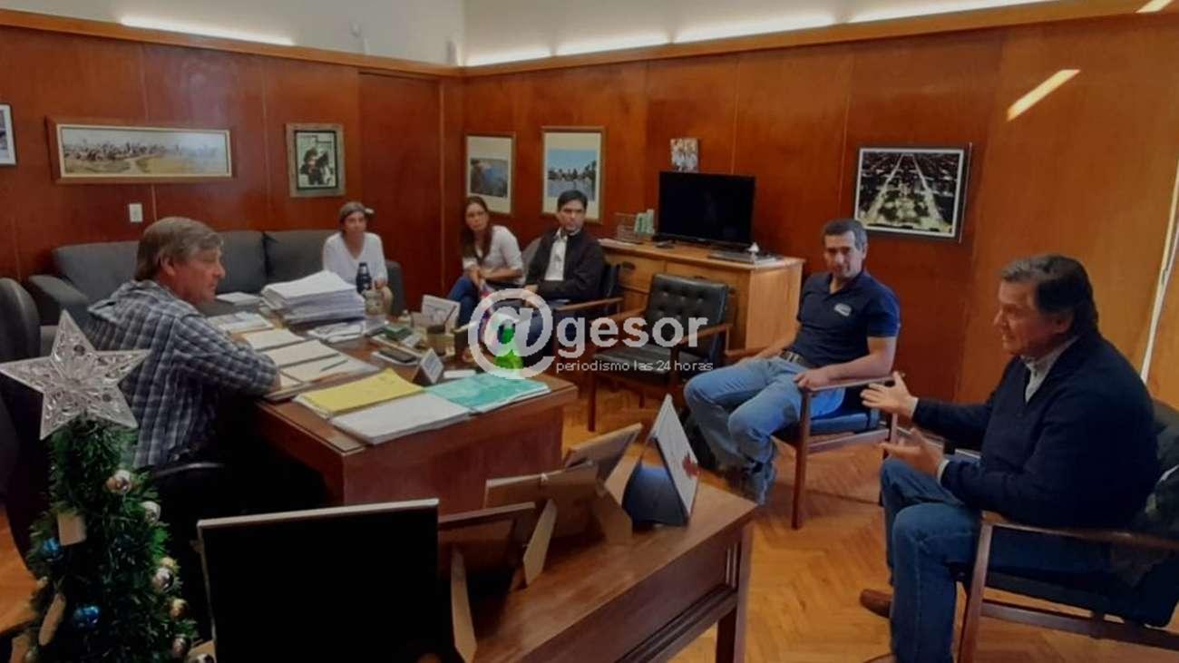Se desarrolló una nueva reunión en el marco del proyecto “Cuencas Lecheras”, la que estuvo encabezada por el Intendente de Soriano, Guillermo Besozzi.