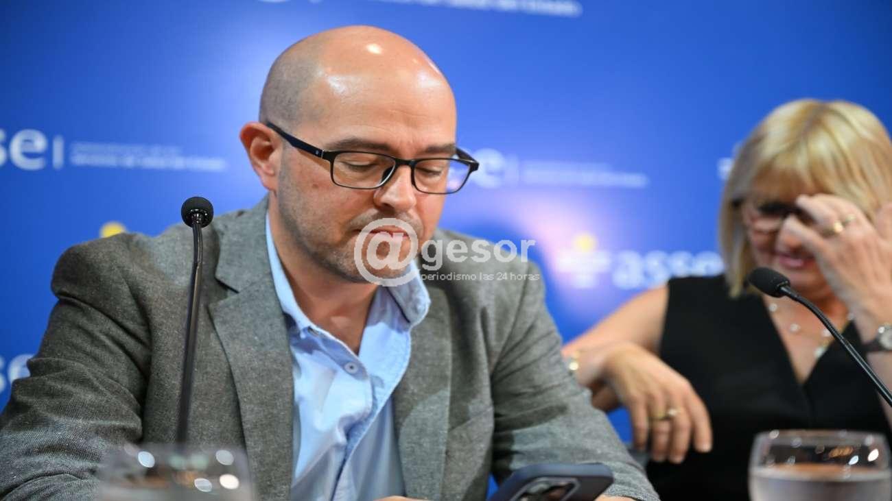 El presidente de la Administración de los Servicios de Salud del Estado (ASSE), Dr. Alvaro Danza, detalló el plan estratégico del organismo para abatir las listas de espera, fortalecer la atención en el interior y avanzar en el esperado Hospital de la Costa.