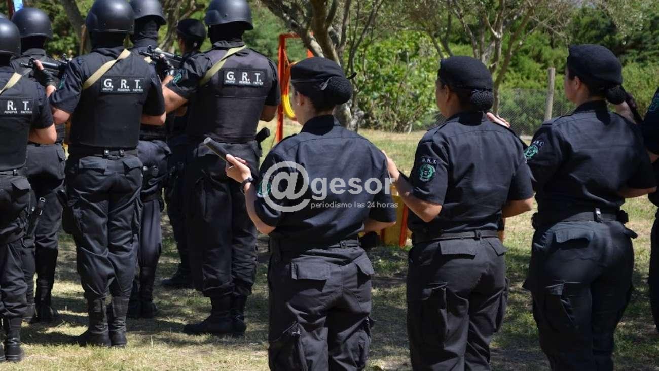 La Jefatura de Policía de Soriano difundió un video en el que se muestra el trabajo que realizan diariamente las mujeres policías en distintas áreas de la institución.