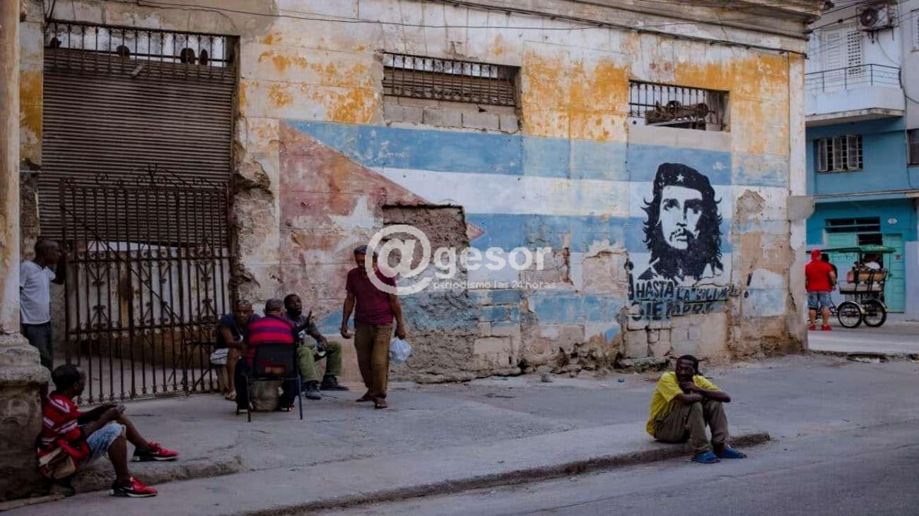 Es un mal ejemplo a seguir porque su sistema político coarta la libertad de las personas. Pero, al mismo tiempo, es un buen ejemplo para demostrar, justamente, cómo un régimen dictatorial incita a la fuga, a la búsqueda de la ansiada libertad y del desarrollo y progreso personal. El cubano, si pudiera, se iría de su país. O desertaría.