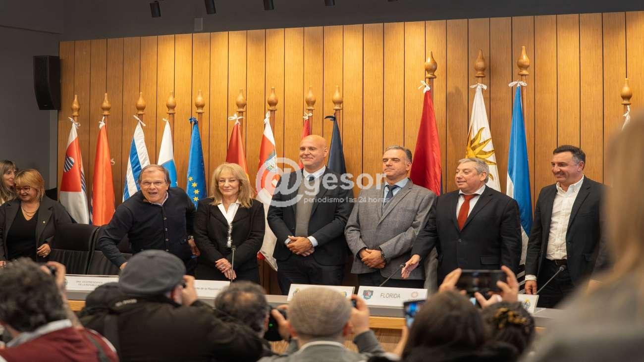 El presidente de la República, Yamandú Orsi, destacó al Congreso de Intendentes como espacio para el intercambio. En ese contexto, expresó: “Cuenten con el Gobierno nacional, los ministros y ministras están a la orden”. Adelantó que el citado ámbito analizará los informes de Meteorología y los protocolos de los Centros Coordinadores de Emergencias Departamentales (Cecoed) para mejorar la preparación ante eventos climáticos adversos.