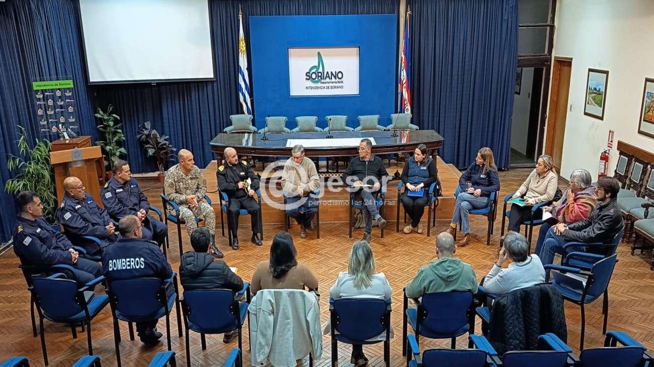 Si bien la situación se encuentra bajo absoluto control, el CDE coordina a través del CECOED la aplicación del Plan de Contingencia de Inundaciones, un mecanismo en el que Soriano cuenta con amplia experiencia.
