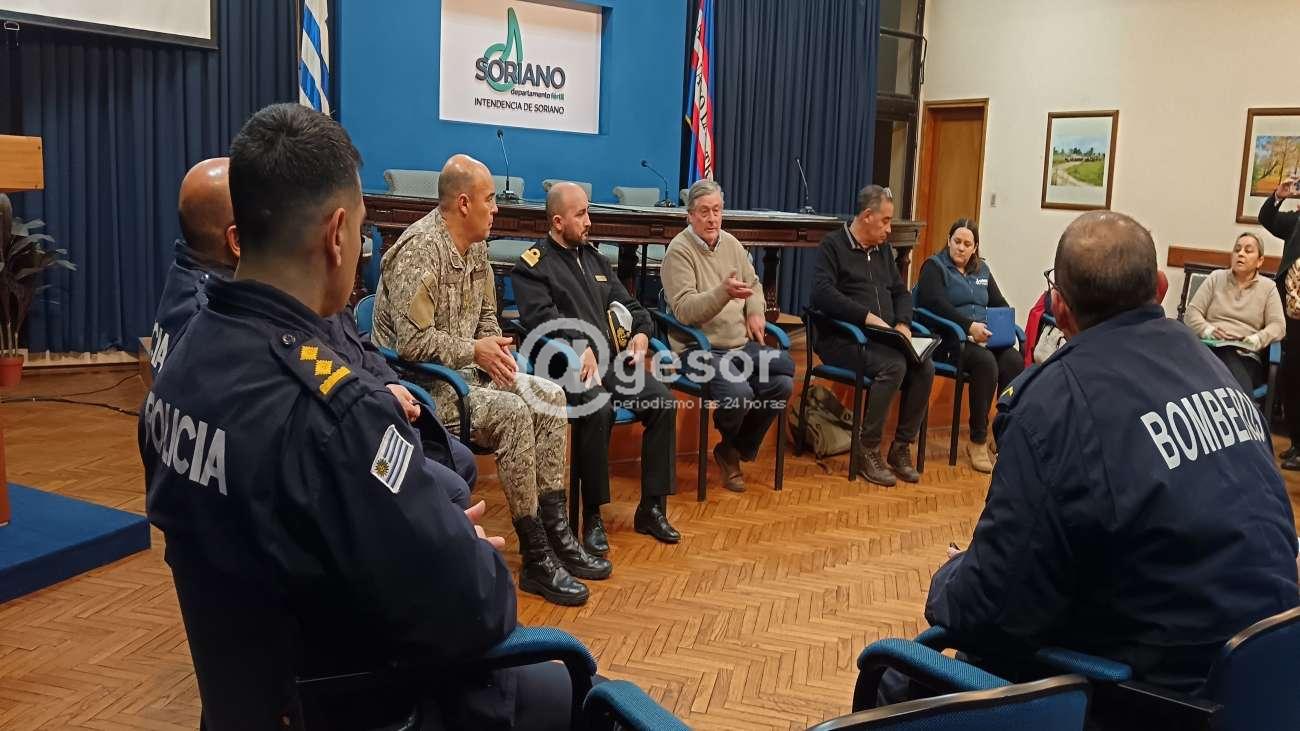 El intendente Guillermo Besozzi pidió cautela, mientras se monitorea de cerca la evolución del clima. De mantenerse las condiciones actuales, el río alcanzaría su punto máximo el viernes con 5,95 metros y comenzaría a descender.
