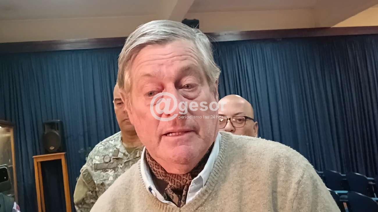 El intendente Guillermo Besozzi confirmó que se está ultimando el traslado de los vecinos más vulnerables para evitar la apertura de refugios generales. Se colocarán baños químicos en las viviendas de los realojos que pasarán a ocupar, y que están en proceso de entrega y se alquilarán soluciones particulares para dos personas más que podrían resultar afectadas.