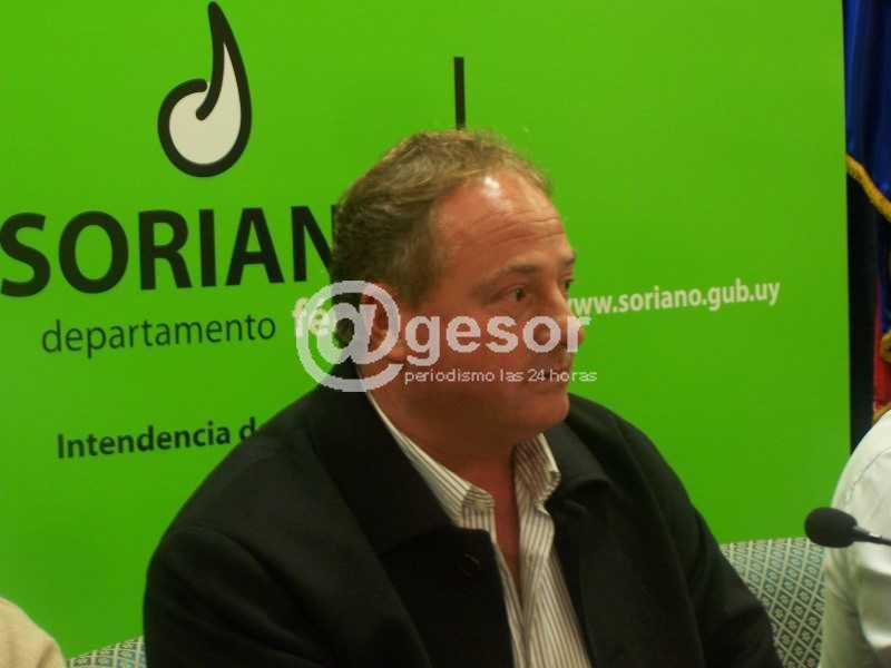 El próximo lunes asume funciones como Intendente de Soriano José Luis Gómez.