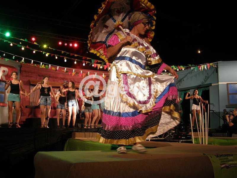 Esta noche el Carnaval de Soriano elige su Reina.