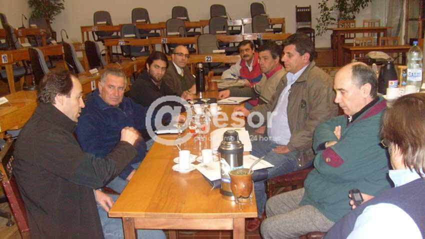 Comisión de Legislación y Peticiones recibió a Director de Arquitectura.